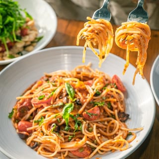 Spaghetti Puttanesca (c)