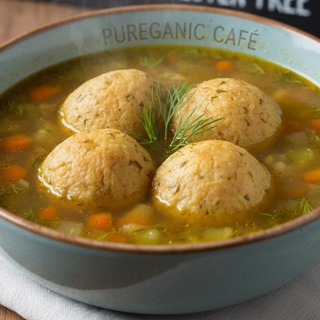 Golden Matzoh Ball Soup (Qt.)