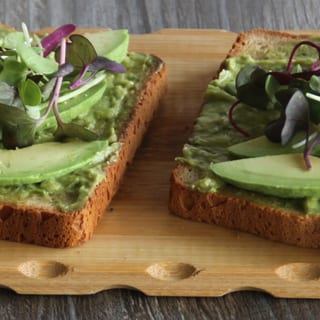 Smashed Avocado on GF Toast (c)